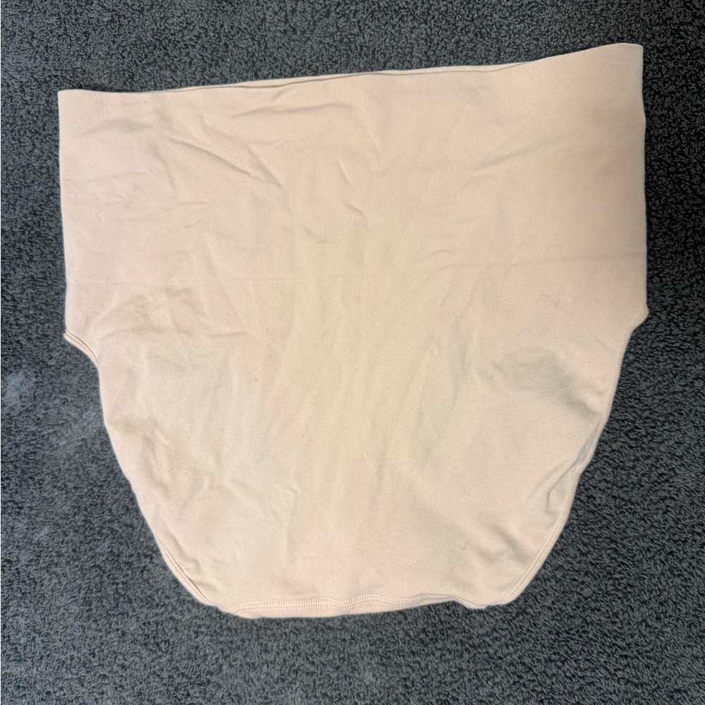 SPANX‎ Beige Shapewear Briefs - Picture 3 of 5